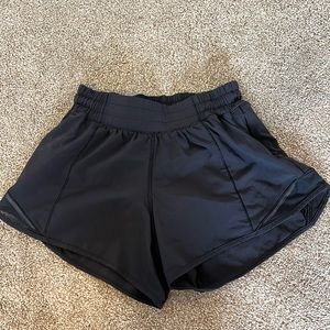 LULULEMON hotty hot 4” shorts!!!! size 4 black